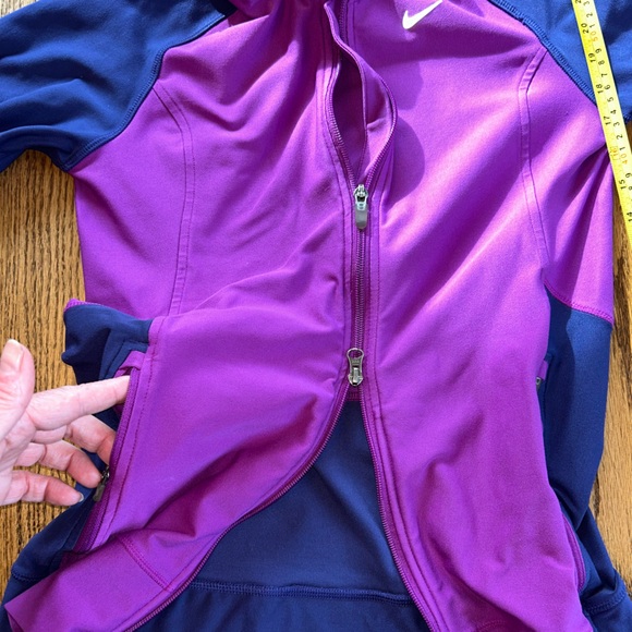 Women’s navy / violet DriFit Nike Jacket, M - Picture 5 of 10